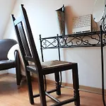 La Roulotte De La Maison Du Bonheur Anlhiac