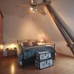 La Roulotte De La Maison Du Bonheur Pensionat *