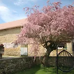 La Roulotte De La Maison Du Bonheur * Anlhiac