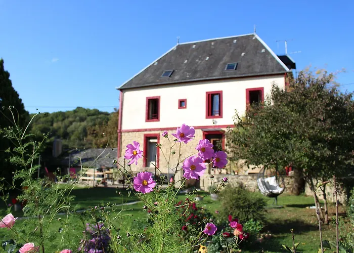 La Roulotte De La Maison Du Bonheur * Anlhiac