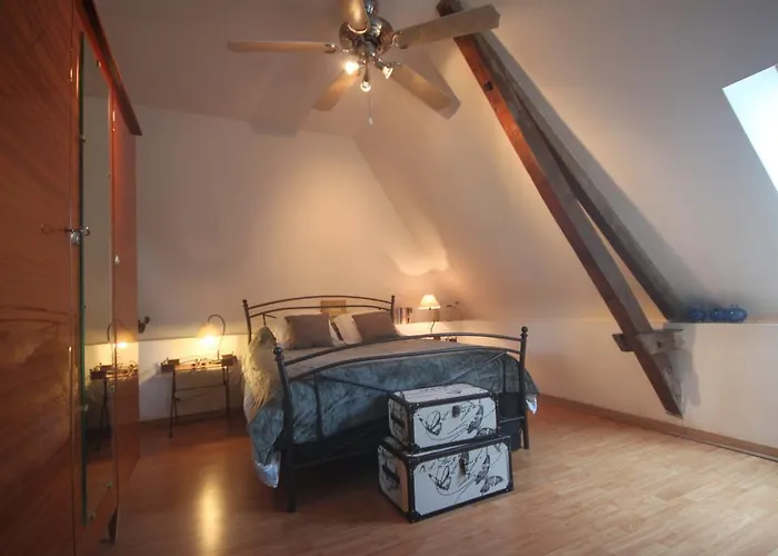 La Roulotte De La Maison Du Bonheur Penzion *