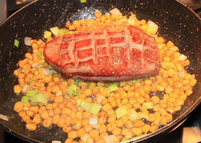 La Roulotte De La Maison Du Bonheur Anlhiac