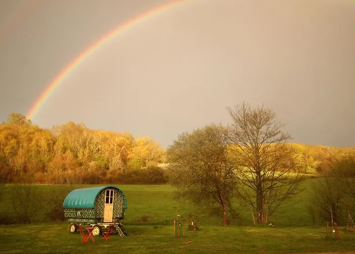 La Roulotte De La Maison Du Bonheur Anlhiac