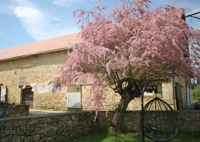 La Roulotte De La Maison Du Bonheur * Anlhiac